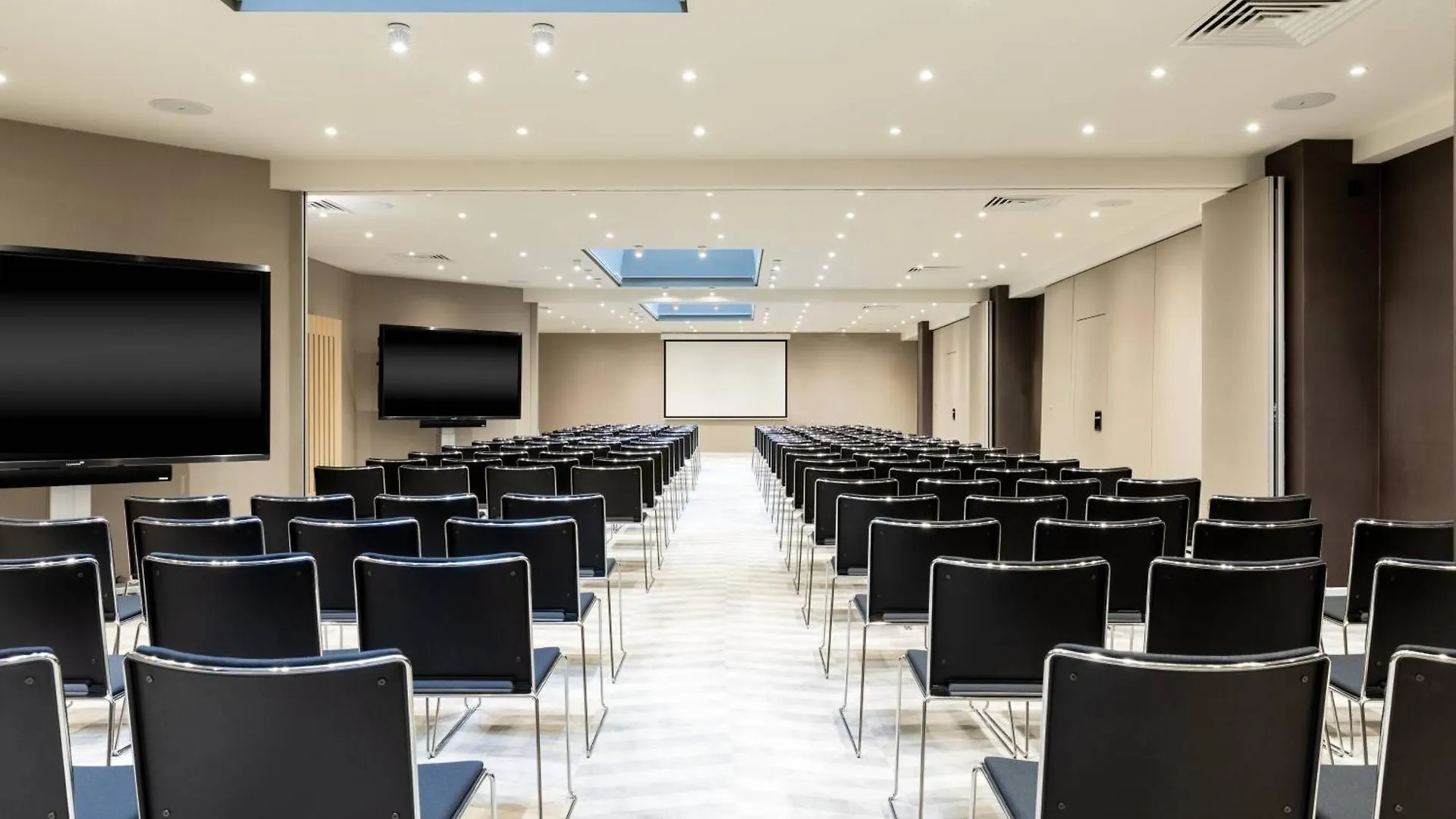 Ac Hotel By Marriott Berlin Humboldthain Park Germany